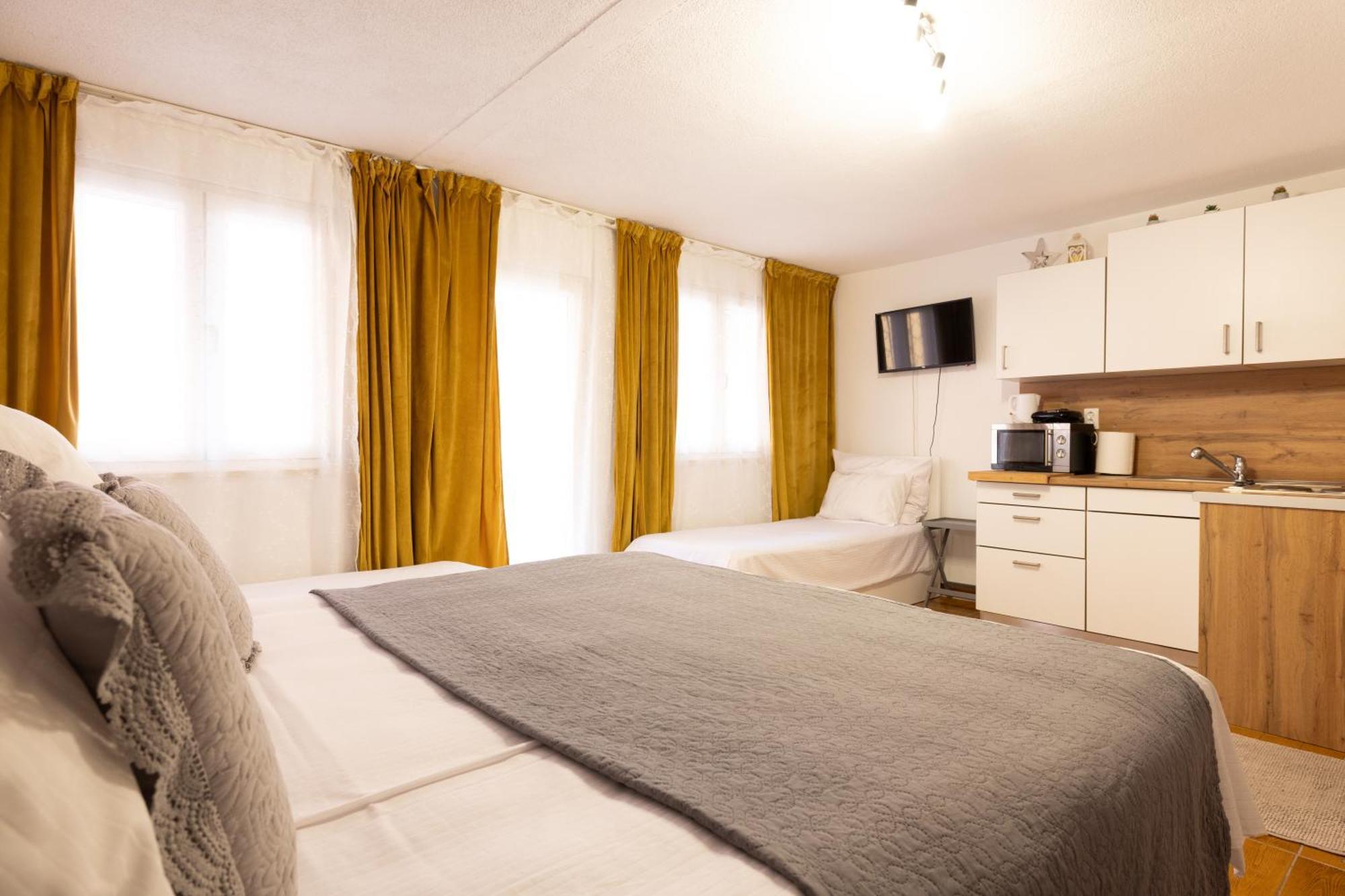 Guesthouse Rebecca Makarska Kültér fotó